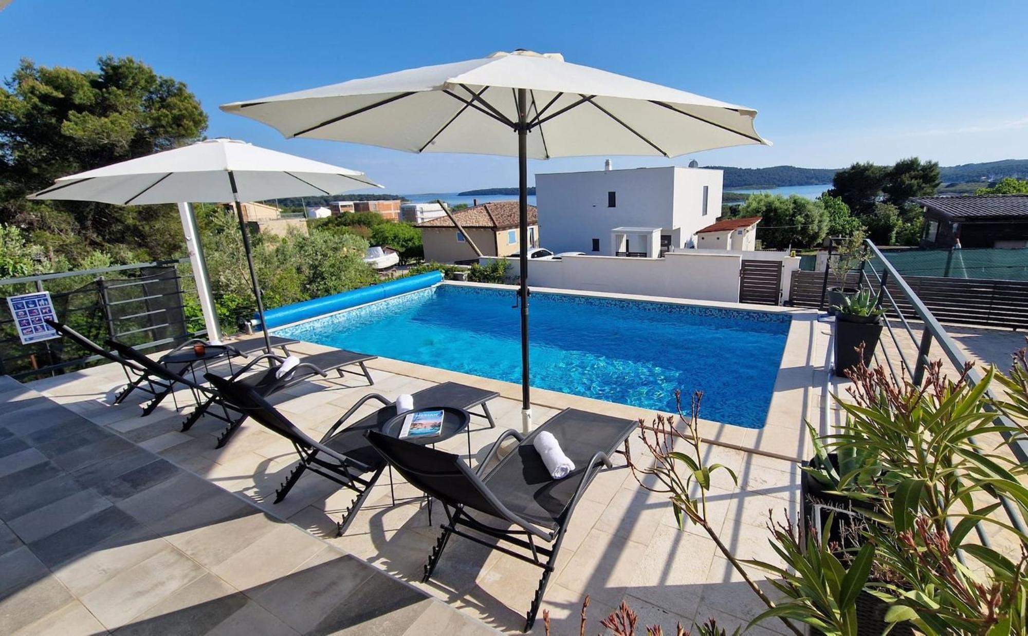 Pura Vida With Sea View Villa Pula